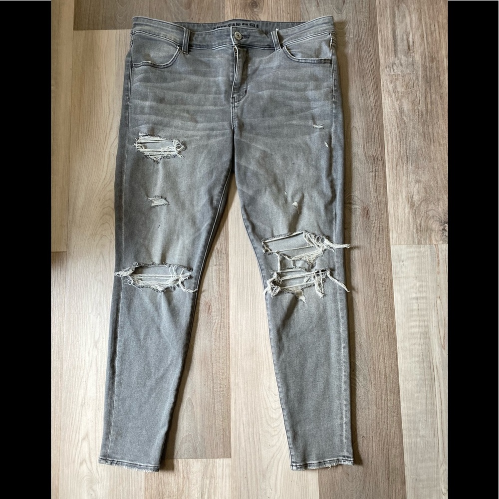 Size 16 R AMERICAN EAGLE grey distressed stretch straight jeggings